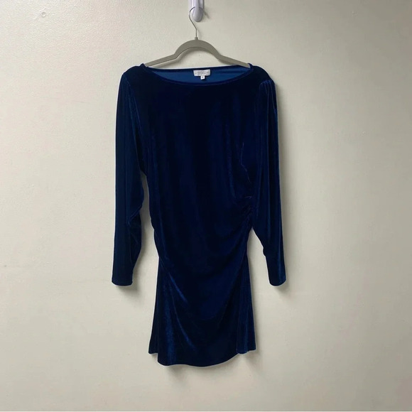 Sedge Apparel Blue Velvet Dress with Ruching and Long‎ Sleeves Size Medium - Picture 7 of 7